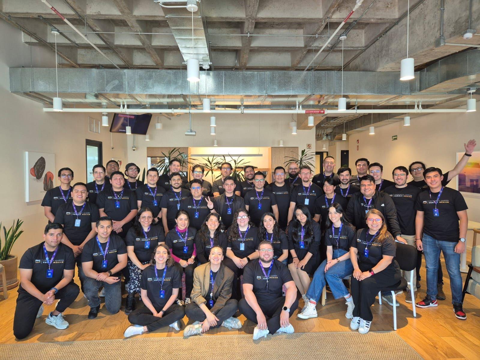 Líderes de las comunidades AWS User Groups en México